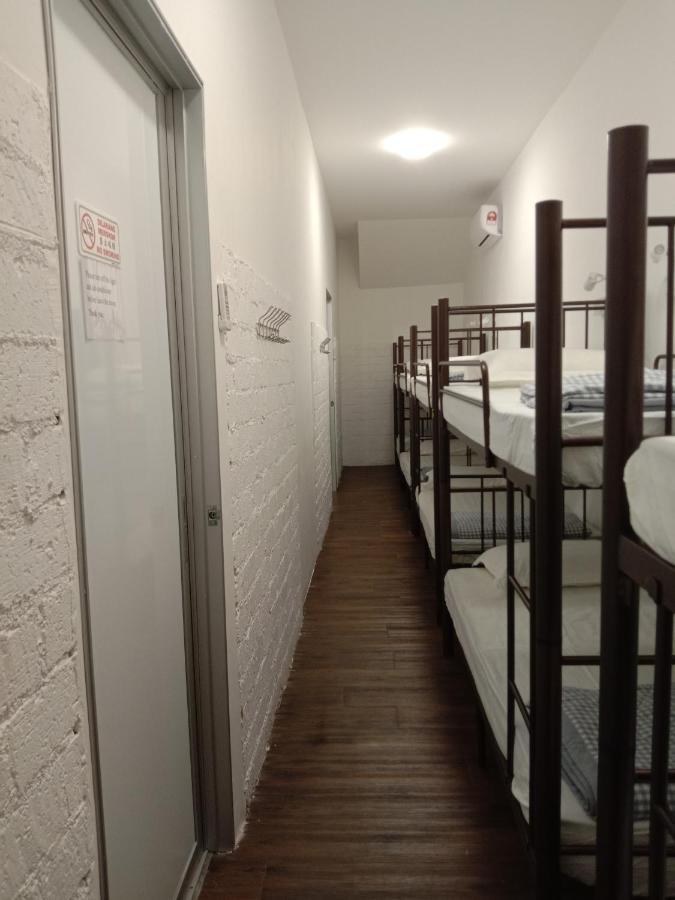 A Pousada Sydney Backpackers Jonker Street Melaka Exterior foto